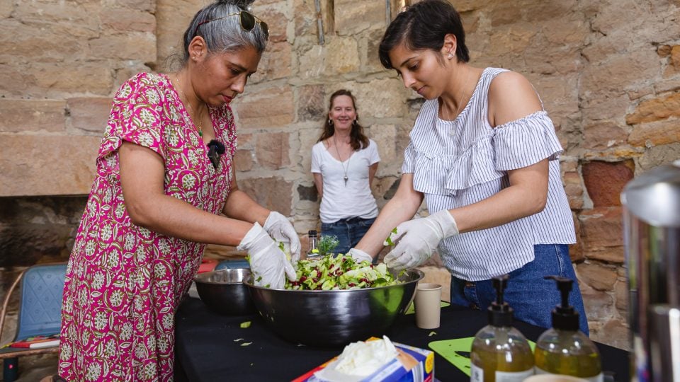 Neighbourhood Feasts: Parliament on King